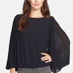 Chaus pleated accordion bell sleeve blouse S
